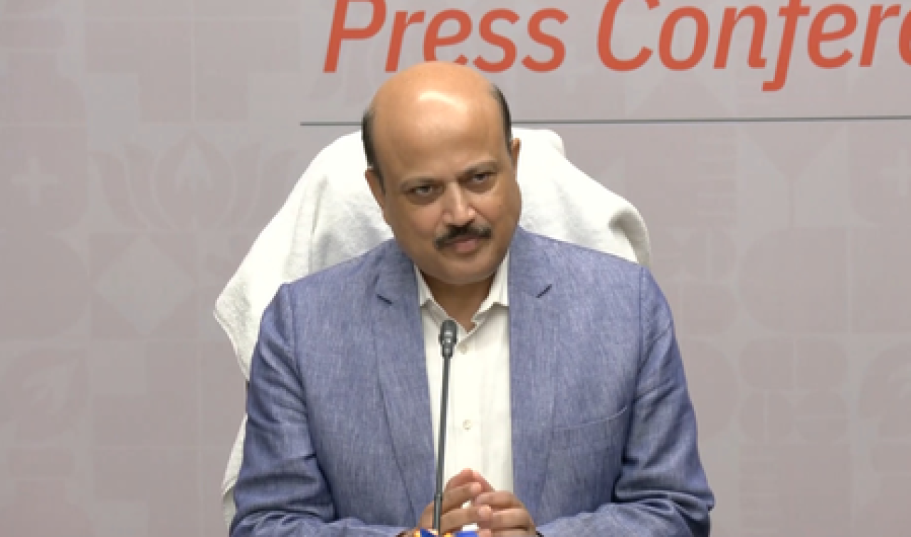सप्लाई चेन सुधारण्यासाठी सरकारचे प्रयत्न, फार्मा क्षेत्र सुरक्षित: राजेश अग्रवाल