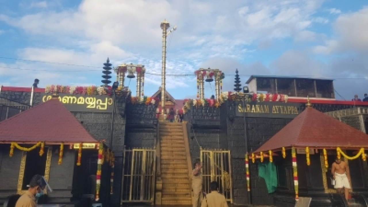 सबरीमाला मंदिराजवळ हेलिकॉप्टर उडवणे गंभीर गुन्हा: एडीजीपी रिपोर्ट