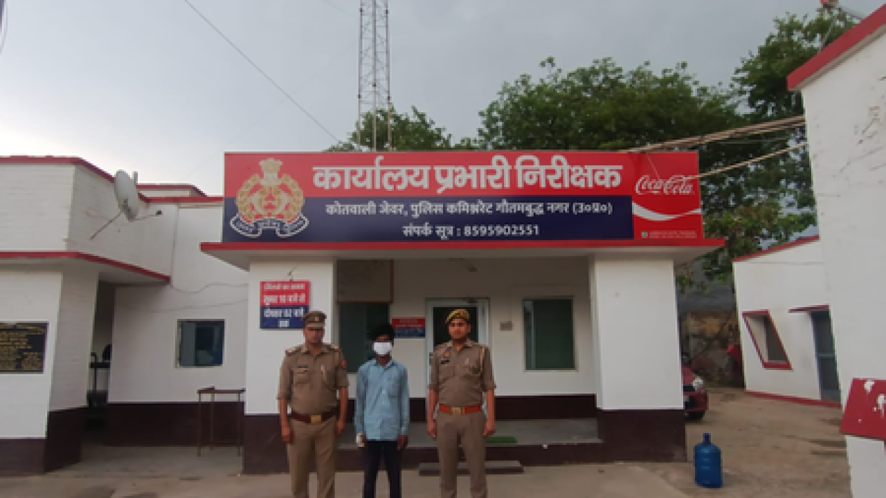 सौतेले पित्याने 14 वर्षीय मुलीची हत्या केली, आरोपी अटक