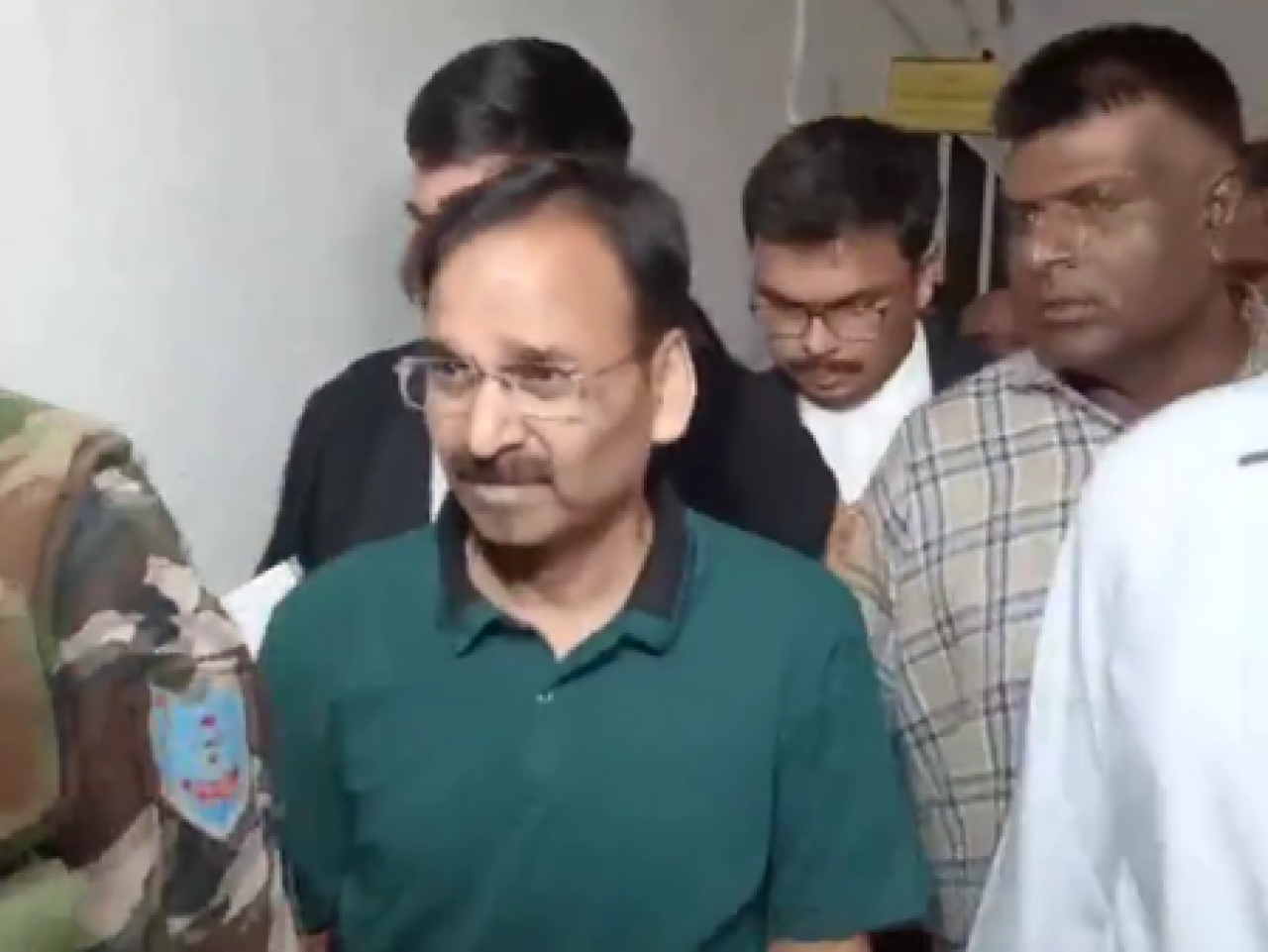 हजारीबाग भूमी घोटाळ्यात निलंबित आयएएस विनय चौबेची जमानत याचिका खारिज