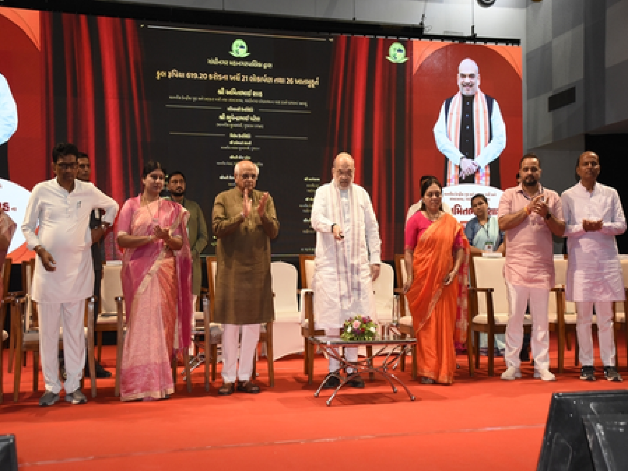 अमित शाह यांनी गांधीनगरमध्ये 620 कोटींच्या विकास प्रकल्पांचे उद्घाटन केले