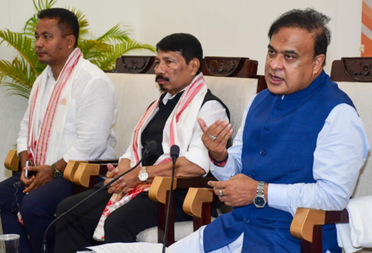 असम विधानसभा में २५ मे रोजी यूसीसी विधेयक सादर होणार: मुख्यमंत्री हिमंता बिस्वा सरमा