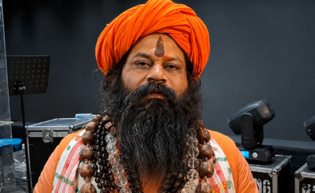 आक्रांताओंच्या समर्थनात हिंदुस्तानचा मुसलमान का उभा राहतो? महंत राजूदास यांचे विचार