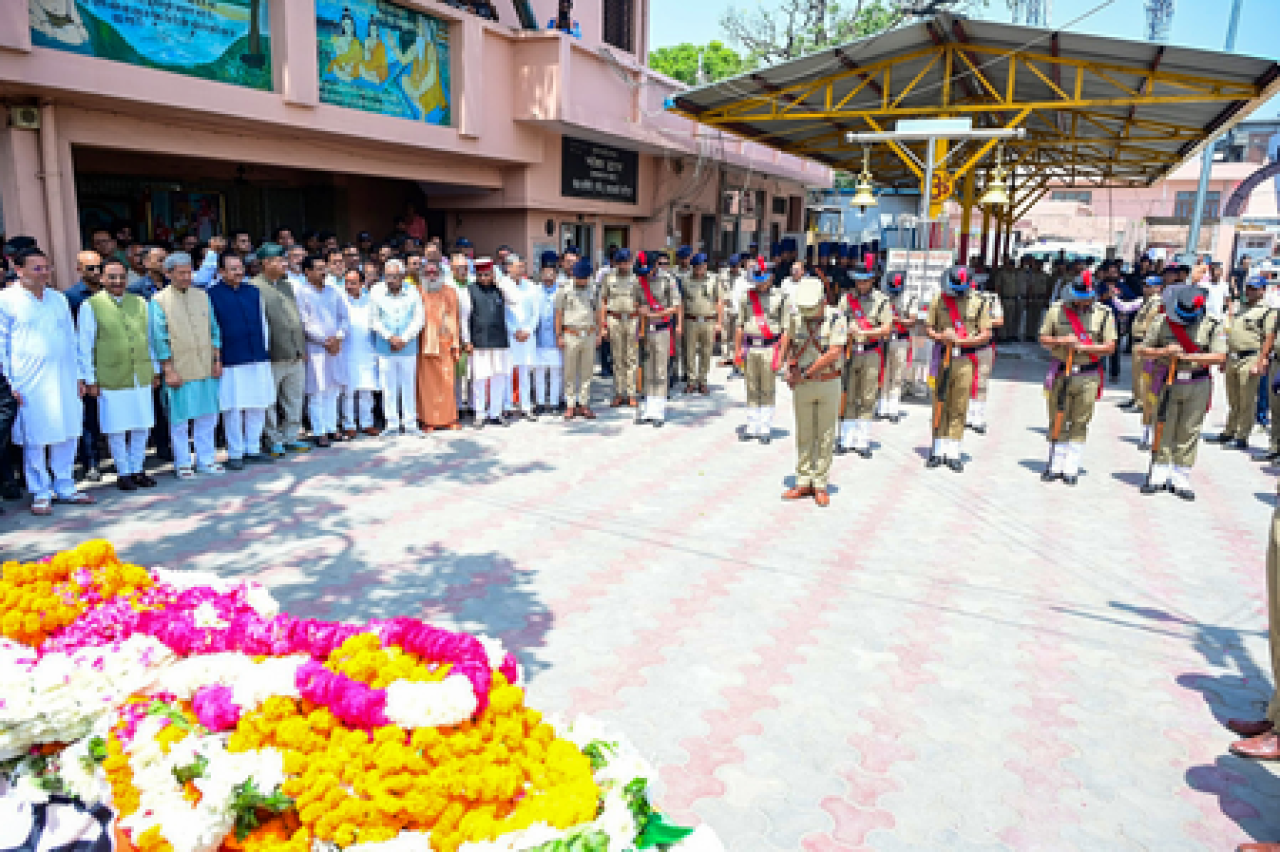 उत्तराखंडचे माजी मुख्यमंत्री खंडूरी यांचे अंतिम संस्कार सैन्य सन्मानात