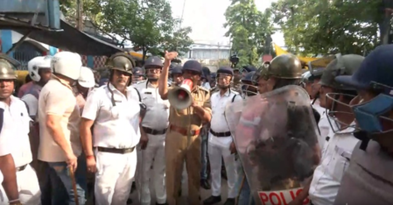 कोलकाता के तिलजला में बुलडोजर विरोधात हिंसाचार, पोलिसांची वाढलेली सुरक्षा