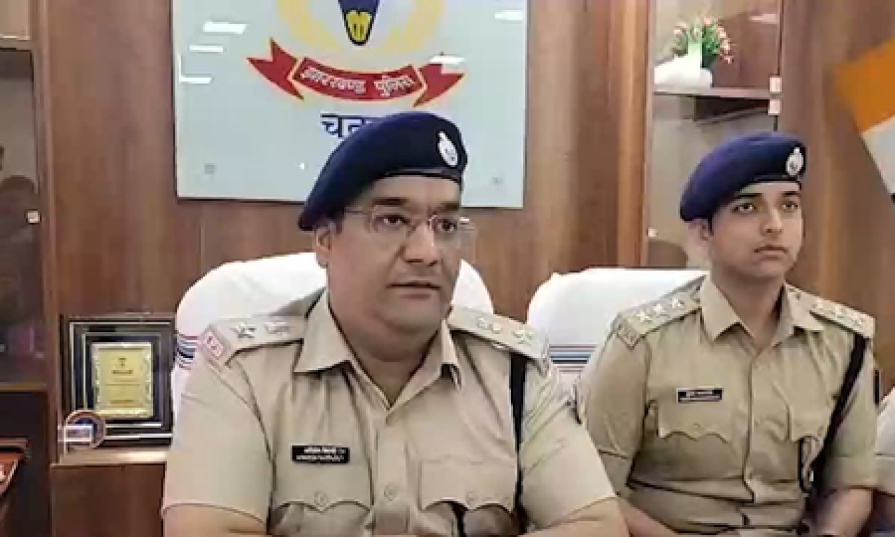 चतरा पोलिसांची मोठी यशस्विता, 100 वर्षे जुनी 24 तीर्थंकर प्रतिमा सापडली