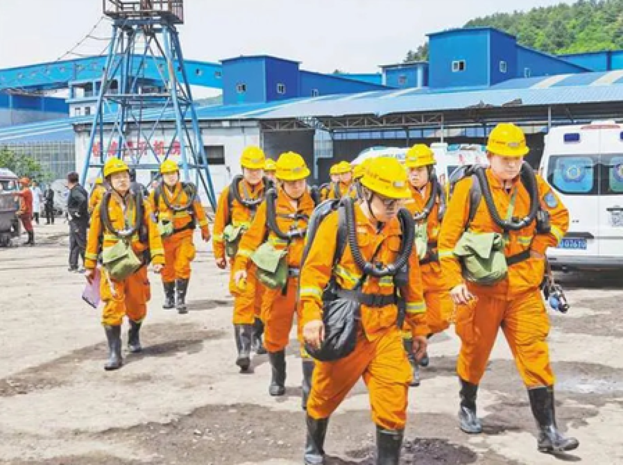 चीनमध्ये कोयला खदानात गॅस स्फोट, 82 जणांचा मृत्यू चीनमध्ये कोयला खदानात गॅस स्फोट, 82 जणांचा मृत्यू