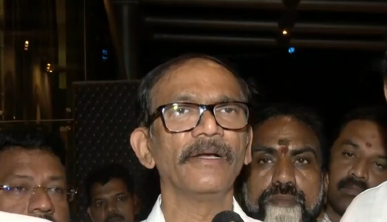 जनादेशासाठी कुर्बानी देण्यास तयार राहा: गिरीश चोडणकर जनादेशासाठी कुर्बानी देण्यास तयार राहा: गिरीश चोडणकर