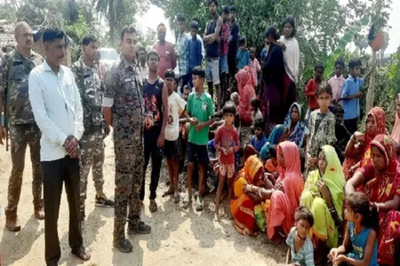 झारखंडमध्ये पत्नीची हत्या, पोतांच्या समोर गंडास्याने हल्ला