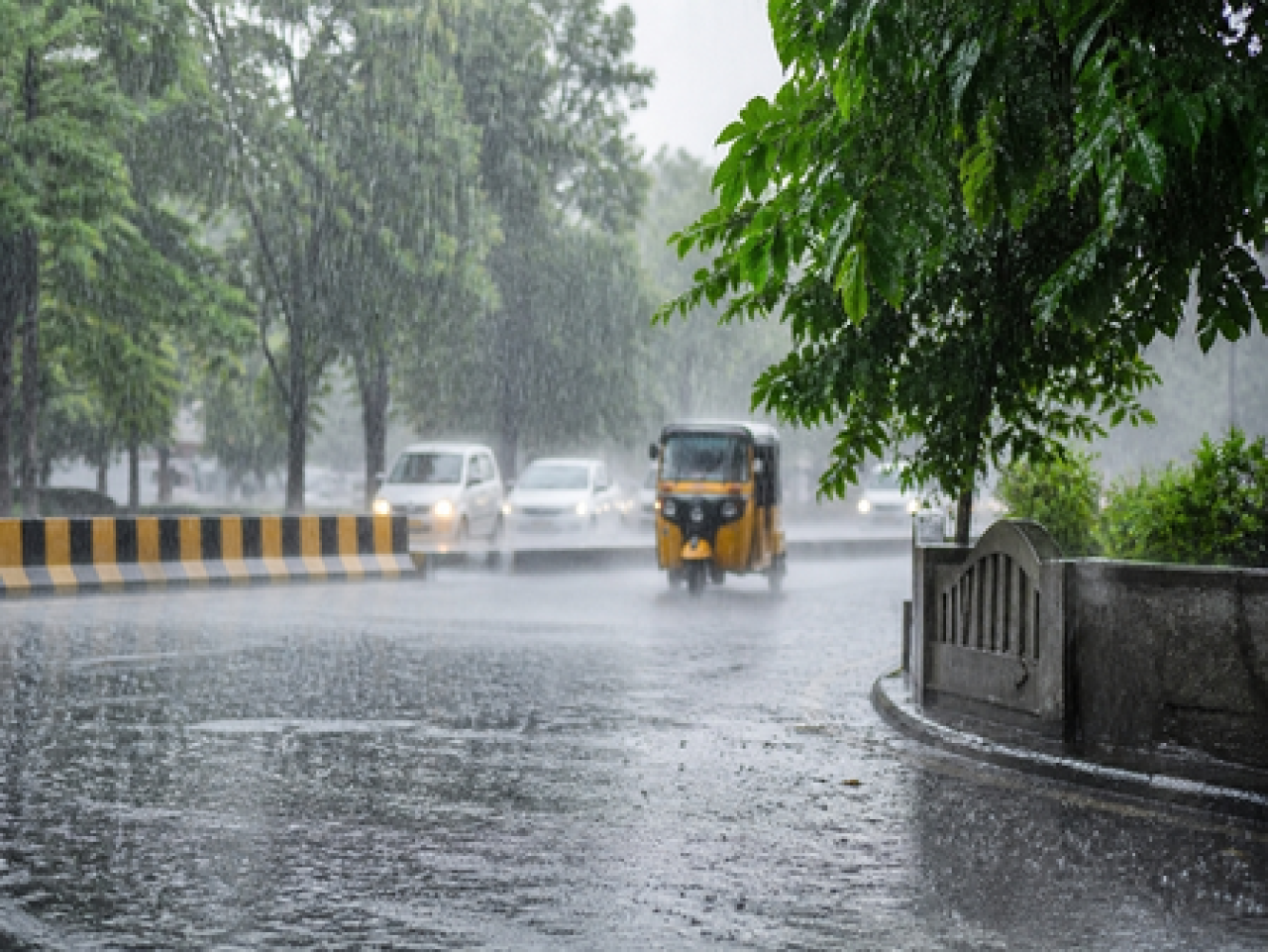 तमिलनाडुमध्ये वादळ आणि जोरदार पावसाची शक्यता: हवामान विभागाची माहिती