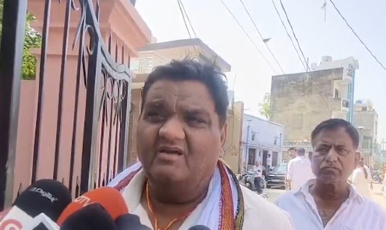 दिल्ली न्यायिक अधिकाऱ्याचा आत्महत्येचा संशय, कुटुंबीयांचा आरोप दिल्ली न्यायिक अधिकाऱ्याचा आत्महत्येचा संशय, कुटुंबीयांचा आरोप