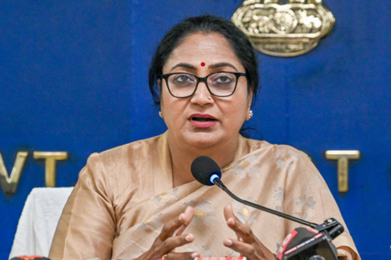 दिल्लीतील 96,000 स्ट्रीट लाइट्स स्मार्ट एलईडीमध्ये रूपांतरित होणार दिल्लीतील 96,000 स्ट्रीट लाइट्स स्मार्ट एलईडीमध्ये रूपांतरित होणार