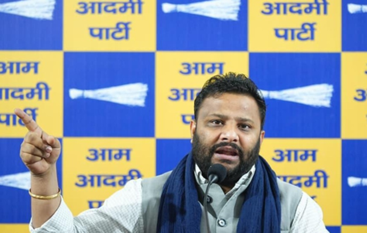दिल्लीतील आगजनीवर आम आदमी पार्टीचा गंभीर आरोप