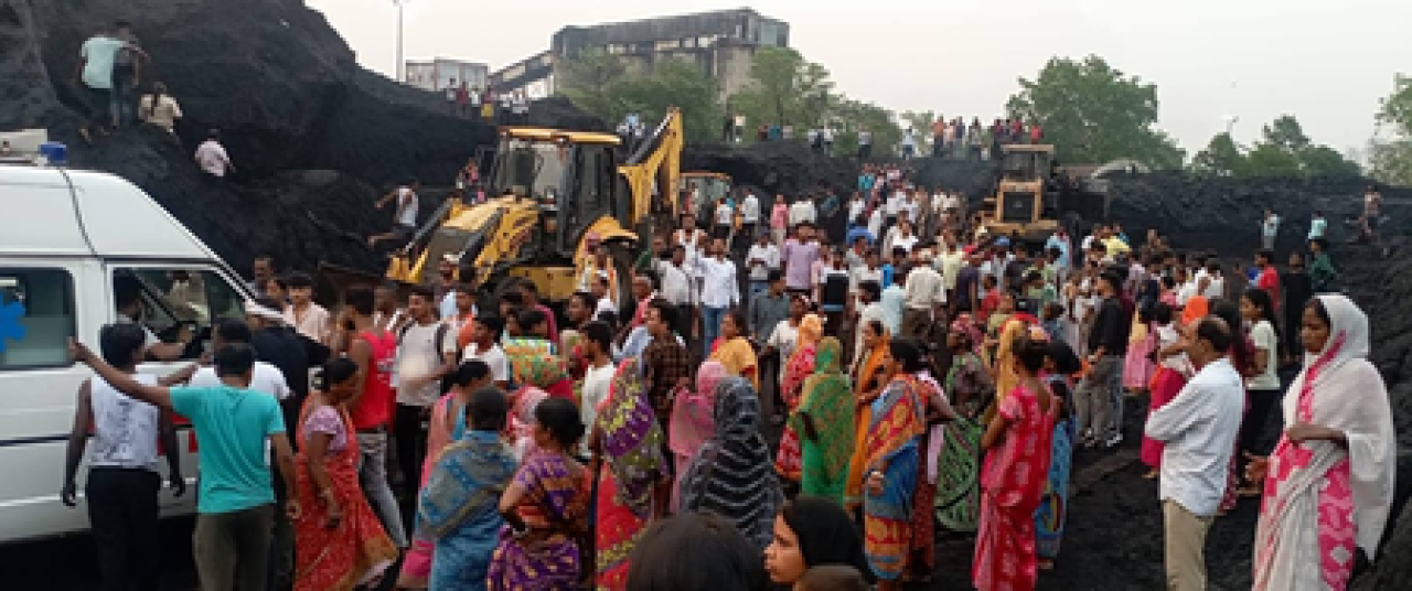 धनबाद कोलियरीमध्ये मलबा धसला, चार कामगारांचा मृत्यू