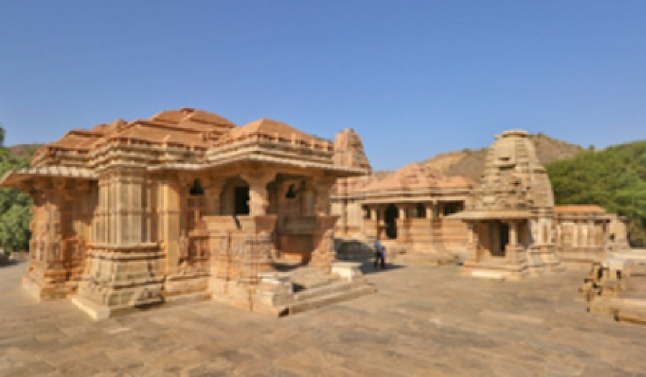 नारायणाच्या ‘सहस्रबाहु’ अवतारासाठी समर्पित 1000 वर्षे जुना भव्य मंदिर नारायणाच्या ‘सहस्रबाहु’ अवतारासाठी समर्पित 1000 वर्षे जुना भव्य मंदिर