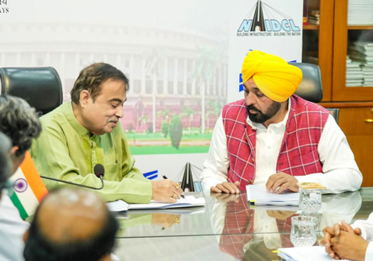 नितिन गडकरी आणि पंजाबचे मुख्यमंत्री भगवंत मान यांची बैठक, महामार्ग प्रकल्पांवर चर्चा