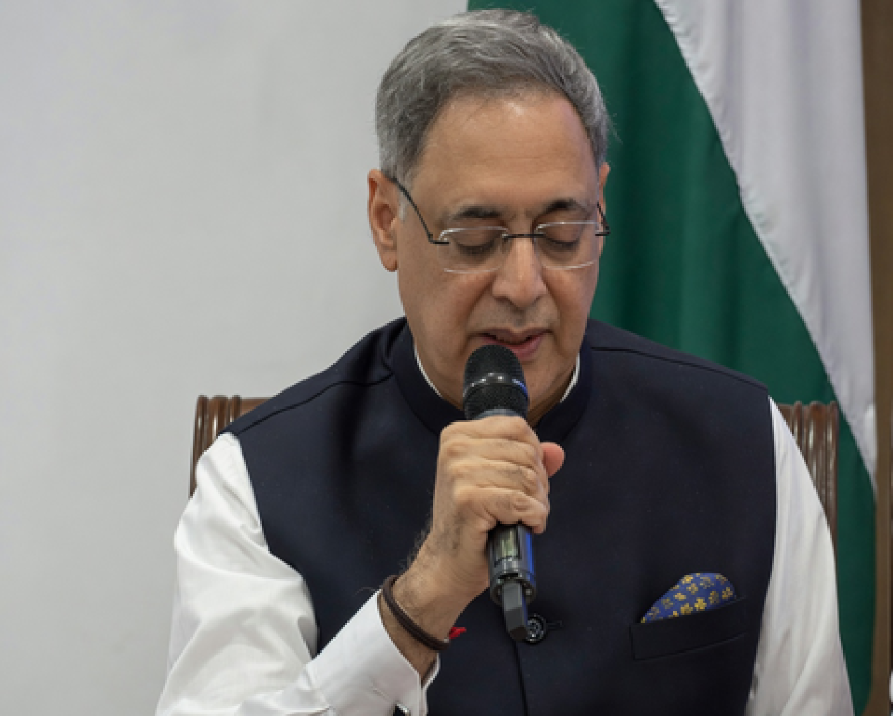 पश्चिम एशिया संकटात भारतीय दूतावासाची मदत सुरू