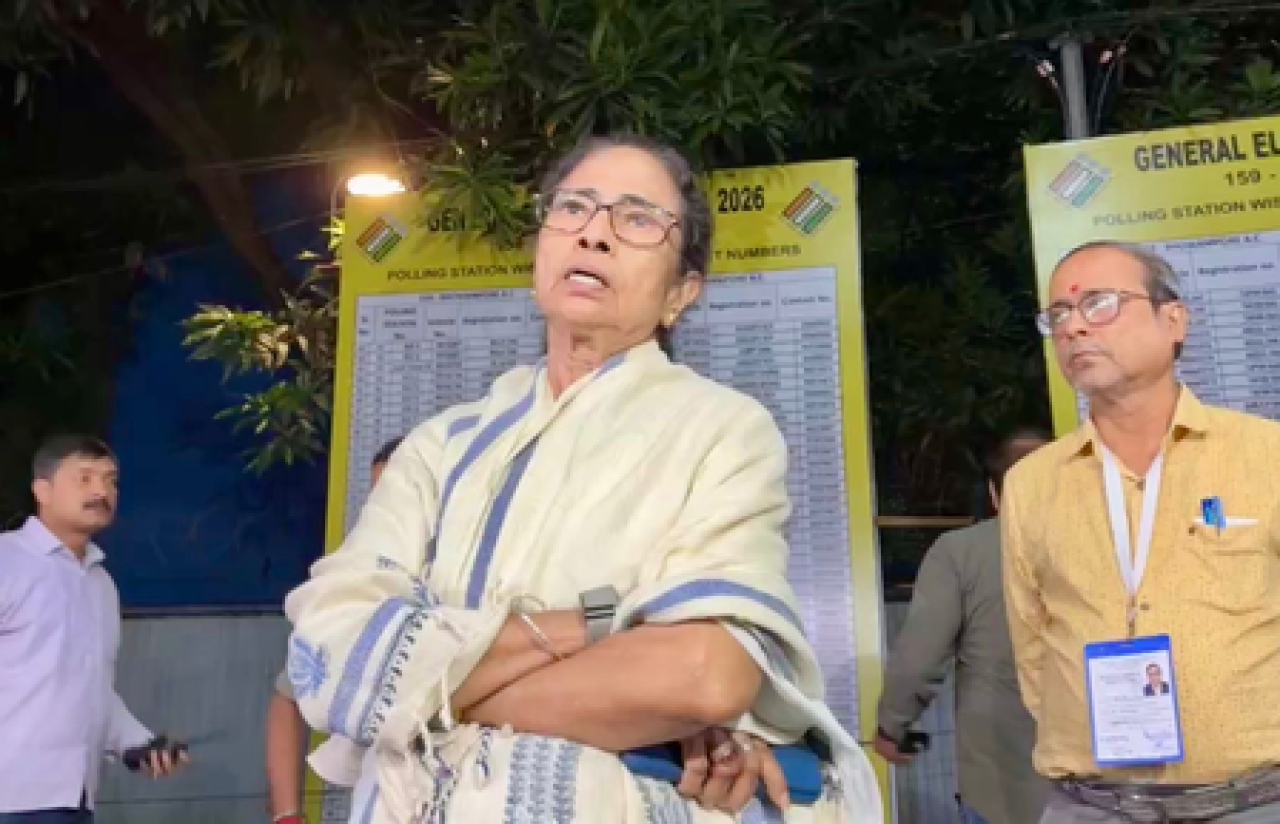 पश्चिम बंगालमध्ये तृणमूल कार्यकर्त्यांना ममता आणि अभिषेक यांचे निर्देश