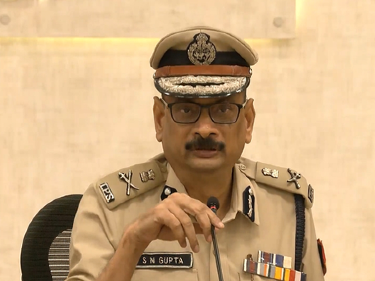 पश्चिम बंगालमध्ये निवडणूकानंतर हिंसाचार, 200 एफआयआर आणि 433 अटक