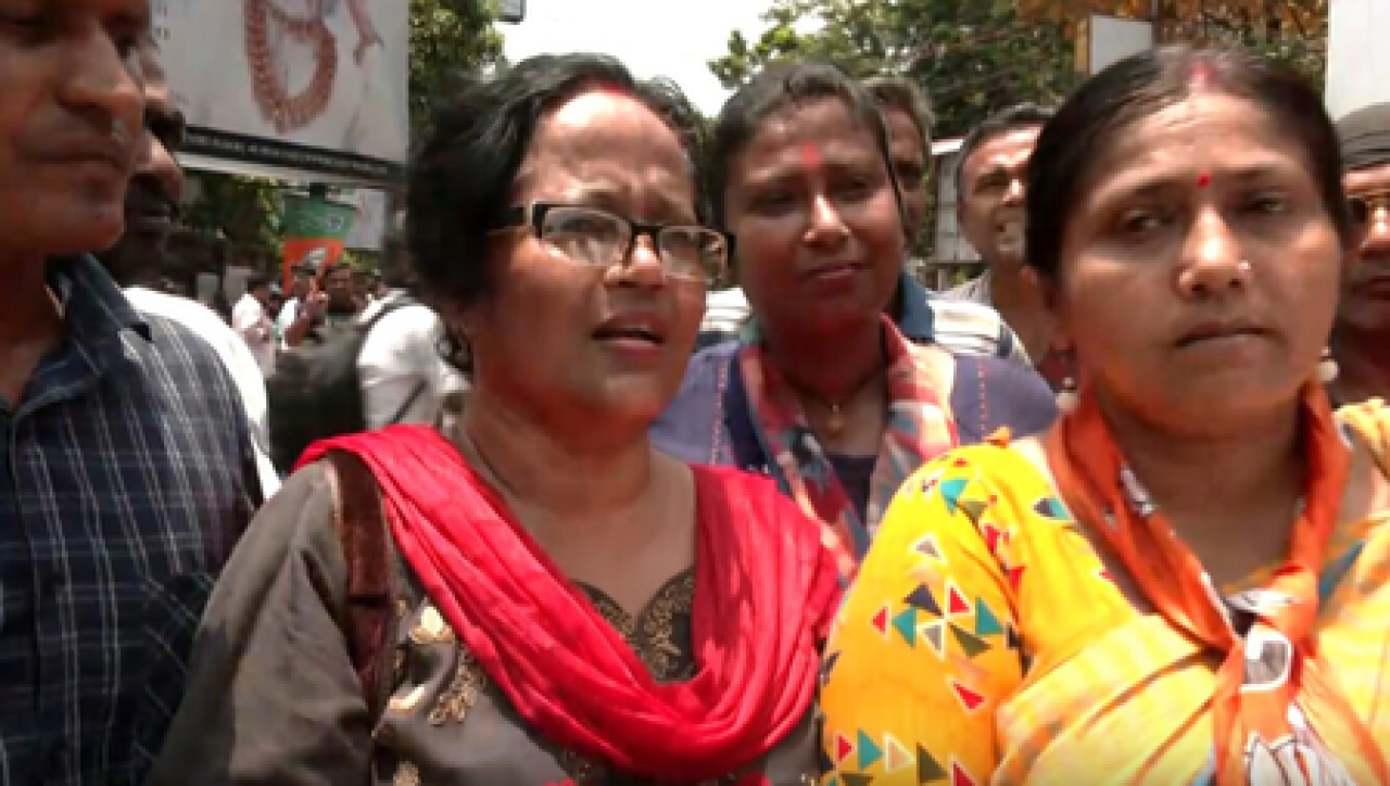 पश्चिम बंगालमध्ये महिलांची आनंद व्यक्त, पीएम मोदींची प्रशंसा पश्चिम बंगालमध्ये महिलांची आनंद व्यक्त, पीएम मोदींची प्रशंसा