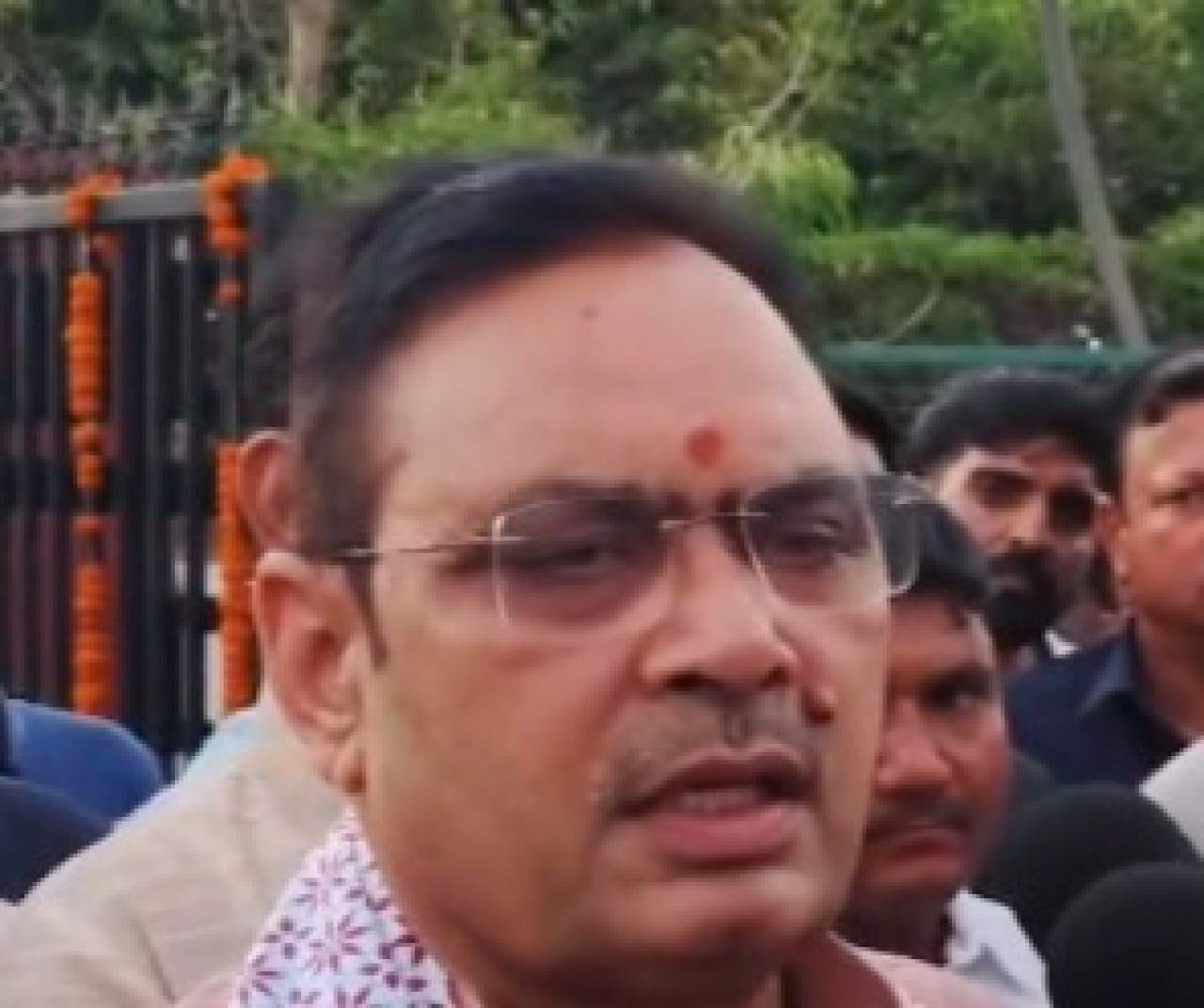 पीएम मोदींच्या ईंधन बचतीच्या आवाहनास देशभरातून समर्थन पीएम मोदींच्या ईंधन बचतीच्या आवाहनास देशभरातून समर्थन
