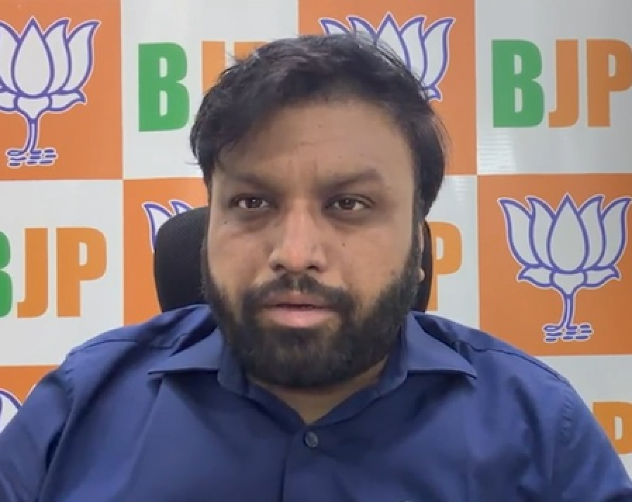 भागीरथने कानूनी प्रक्रियेचा आदर राखत आत्मसमर्पण केले: भाजपा नेता कृष्णकांत पोथिरेड्डी भागीरथने कानूनी प्रक्रियेचा आदर राखत आत्मसमर्पण केले: भाजपा नेता कृष्णकांत पोथिरेड्डी