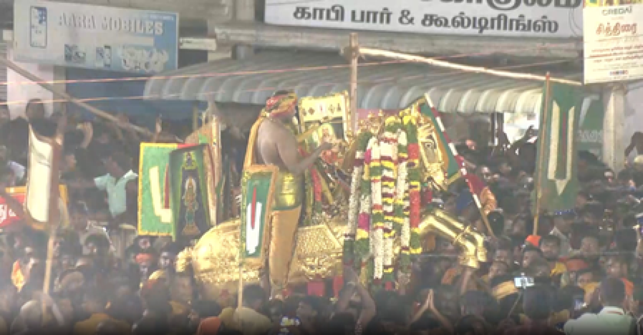 मदुरैमध्ये भव्य चिथिरई उत्सव, श्रद्धालूंची मोठी गर्दी