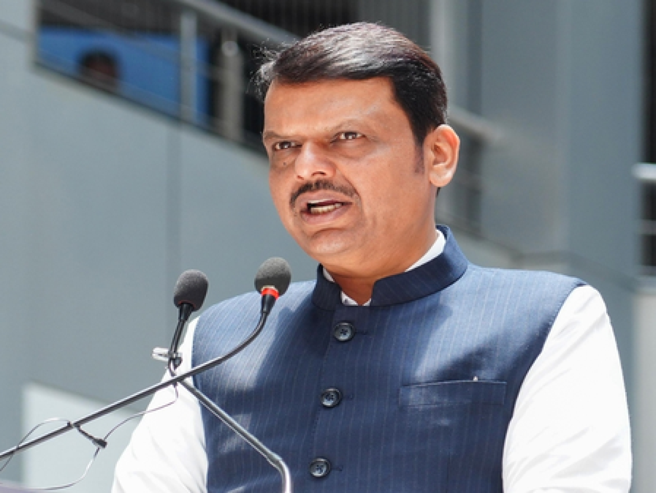 महाराष्ट्र सरकारने तीर्थस्थळे आणि ऐतिहासिक स्थळांच्या विकासासाठी 993 कोटींची मंजुरी दिली