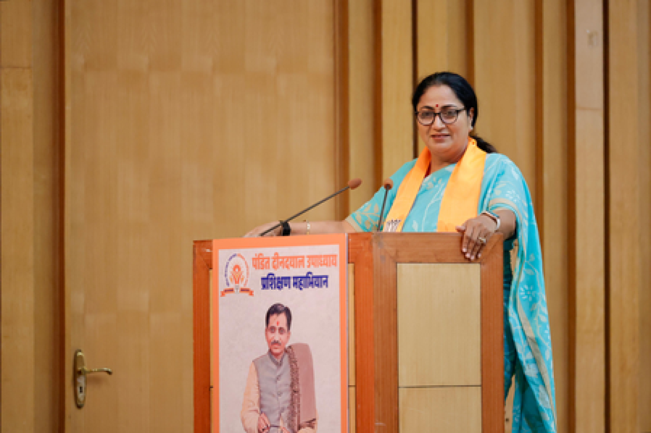 मुख्यमंत्री रेखा गुप्ता आणि भाजप अध्यक्षांनी कार्यकर्त्यांना प्रशिक्षण दिले