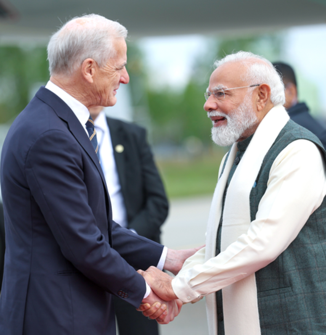 मोदींची नॉर्वेतील ऐतिहासिक भेट, पीएम स्टोरेने केले स्वागत