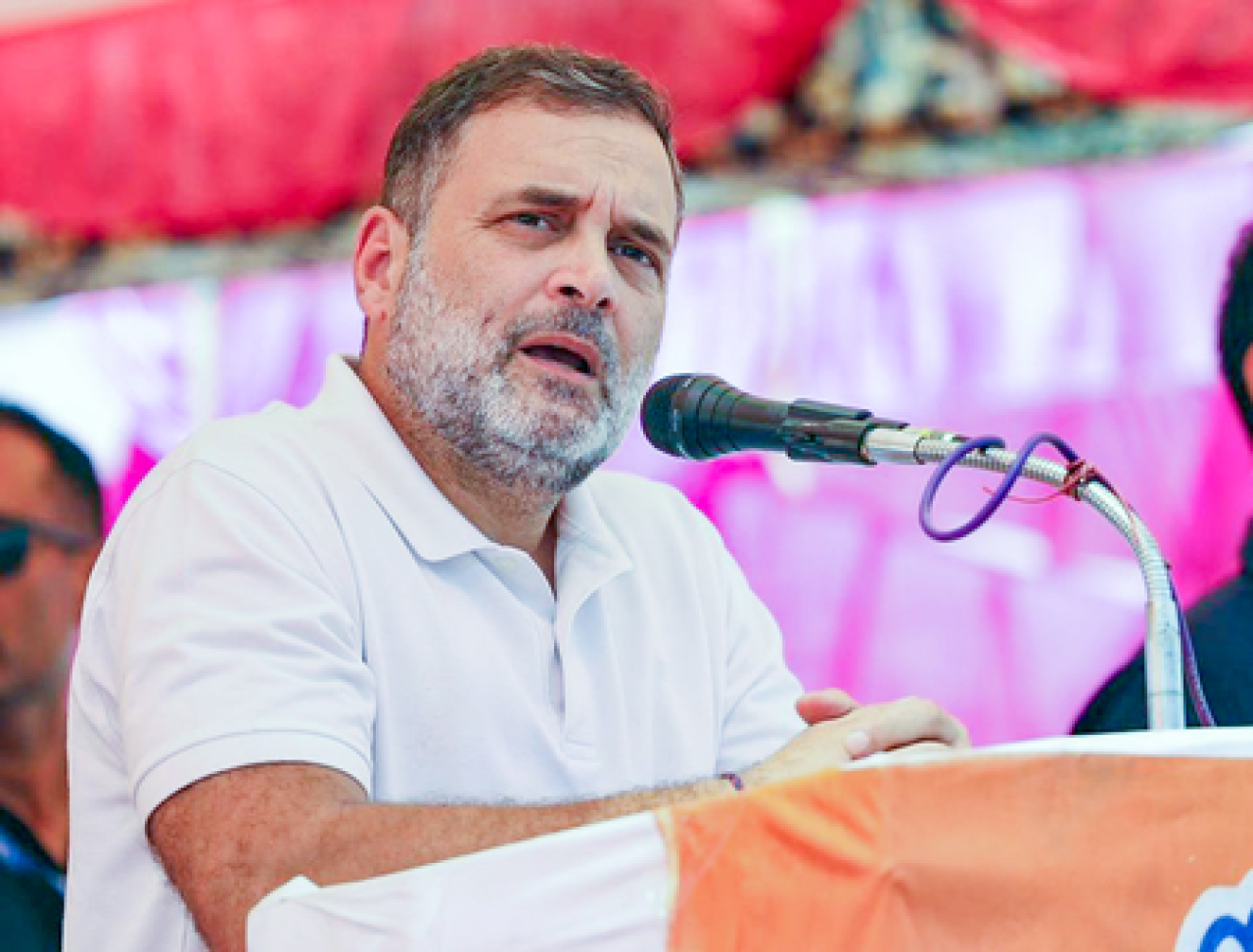 राहुल गांधीविरुद्ध एफआयआर दाखल करण्याची मागणी राहुल गांधीविरुद्ध एफआयआर दाखल करण्याची मागणी