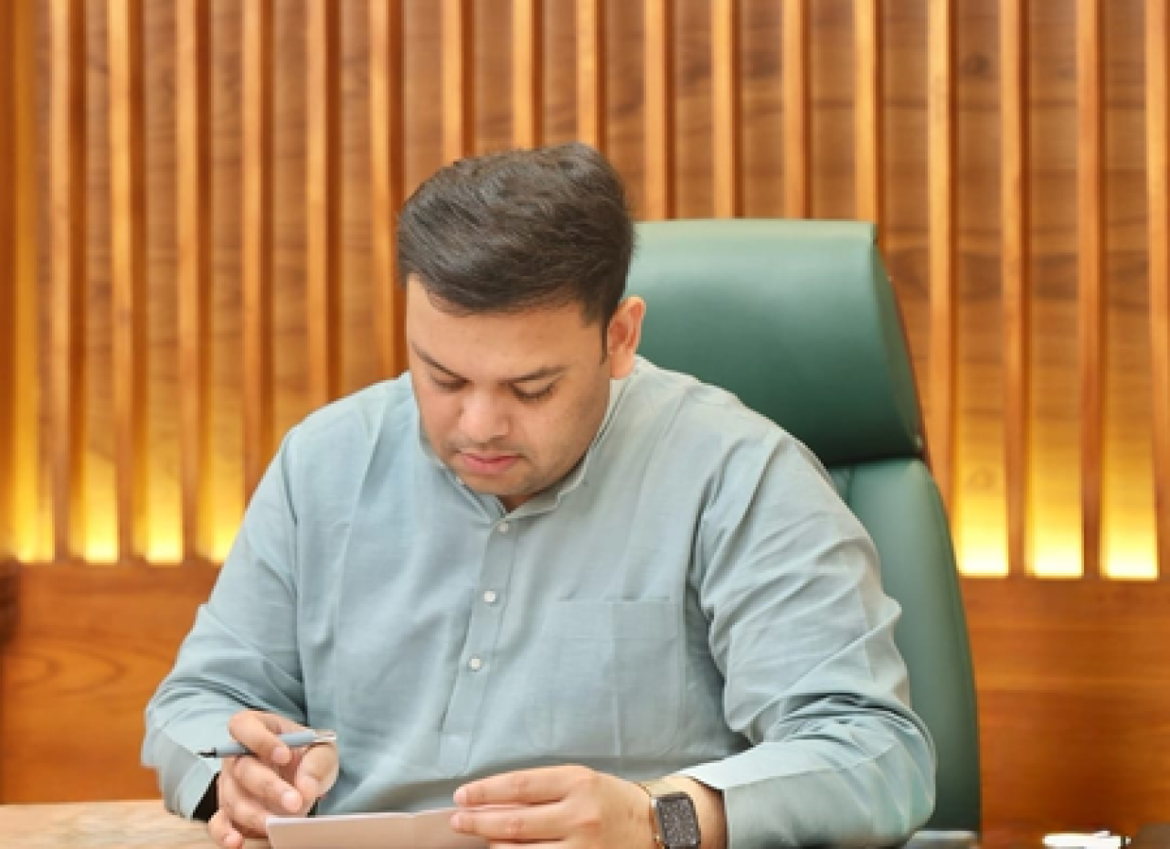 शिक्षामित्रांचे मानदेय १८,००० रुपये करण्याचा वादा पूर्ण: मंत्री संदीप सिंह