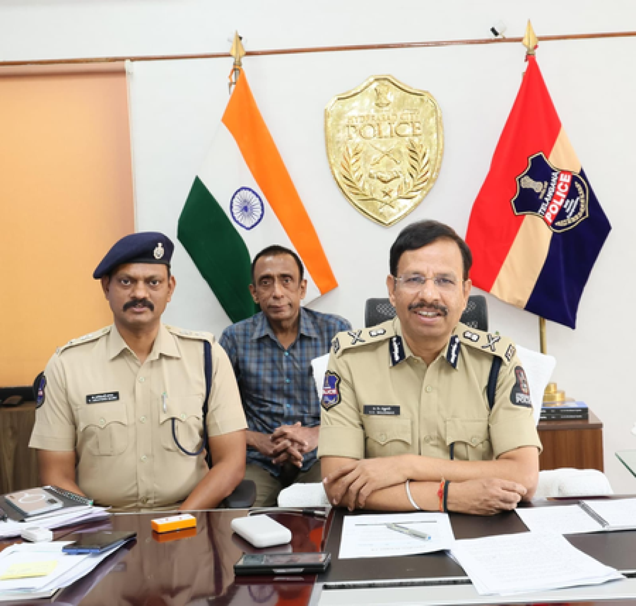 हैदराबाद पोलिसांनी ‘घोस्ट सिम’ नेटवर्कचा पर्दाफाश, 66 जणांची अटक