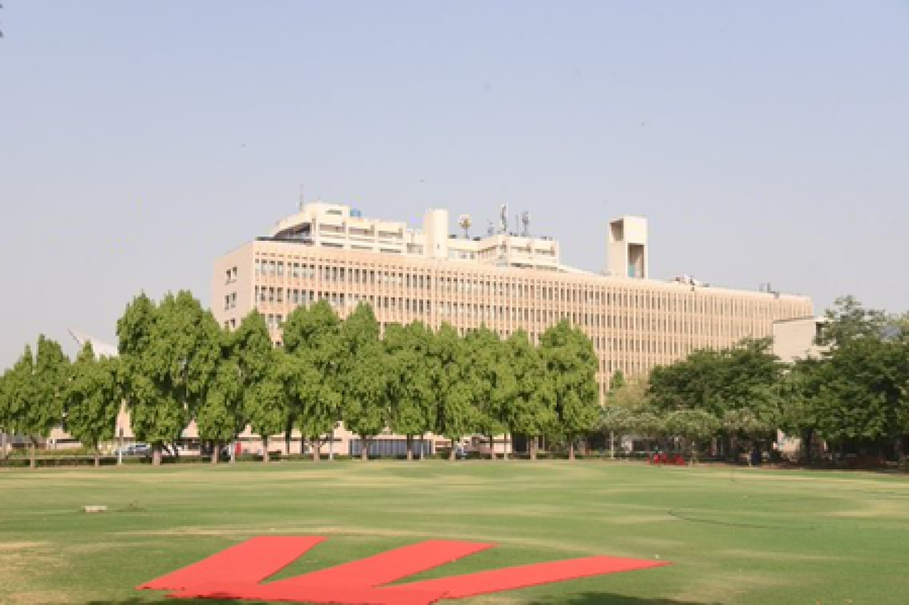 आयआयटी दिल्लीने आयोजित केले ओपन हाउस, टॉपर्ससाठी संधी