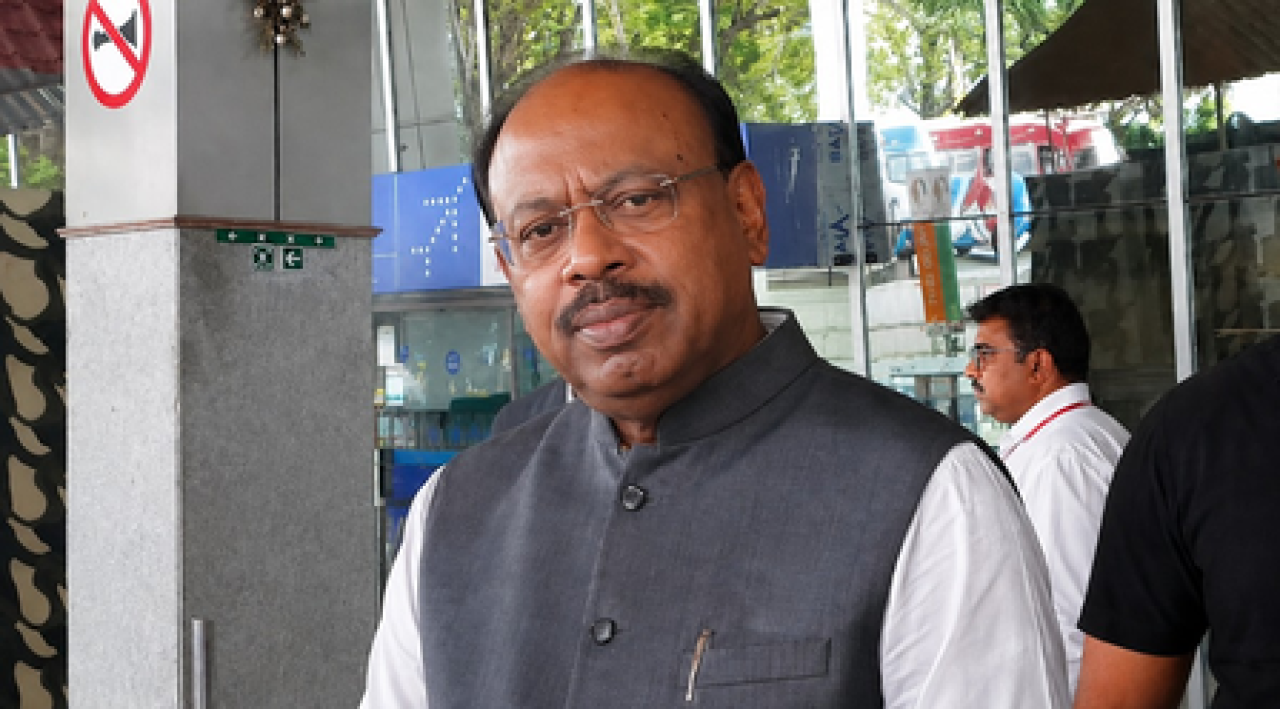 उद्धव ठाकरे, आपल्या पार्टीची काळजी घ्या: चंद्रशेखर बावनकुले उद्धव ठाकरे, आपल्या पार्टीची काळजी घ्या: चंद्रशेखर बावनकुले