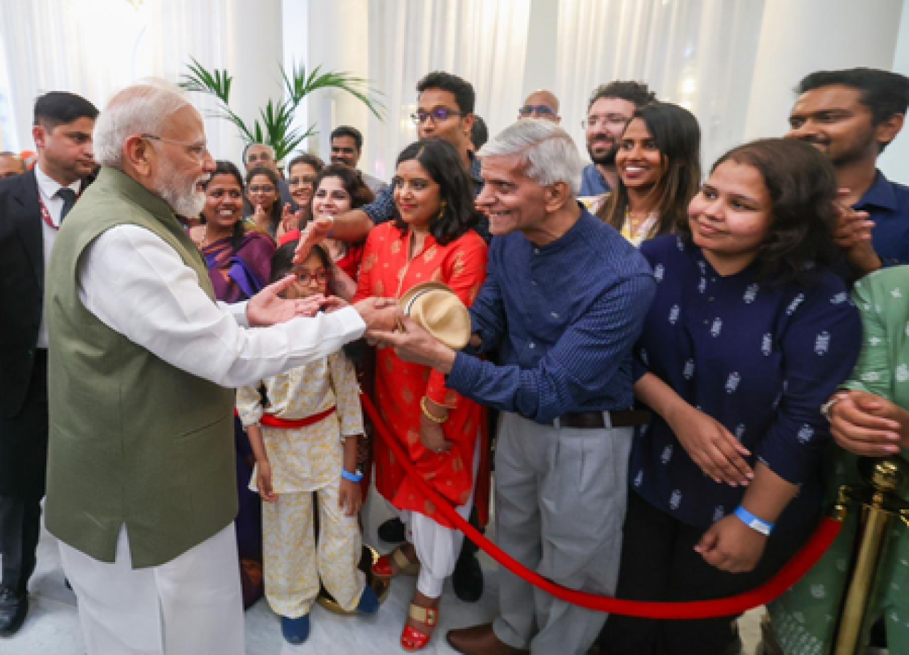 नीसमध्ये भारतीय समुदायाने प्रधानमंत्री मोदींचा जोरदार स्वागत केला