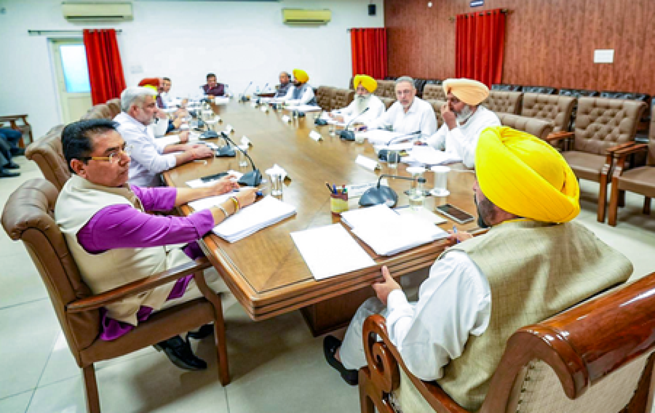 पंजाब मंत्रिमंडळाने खासगी शाळांमध्ये फी वाढीवर नियंत्रण ठेवणाऱ्या अध्यादेशाला मंजुरी दिली
