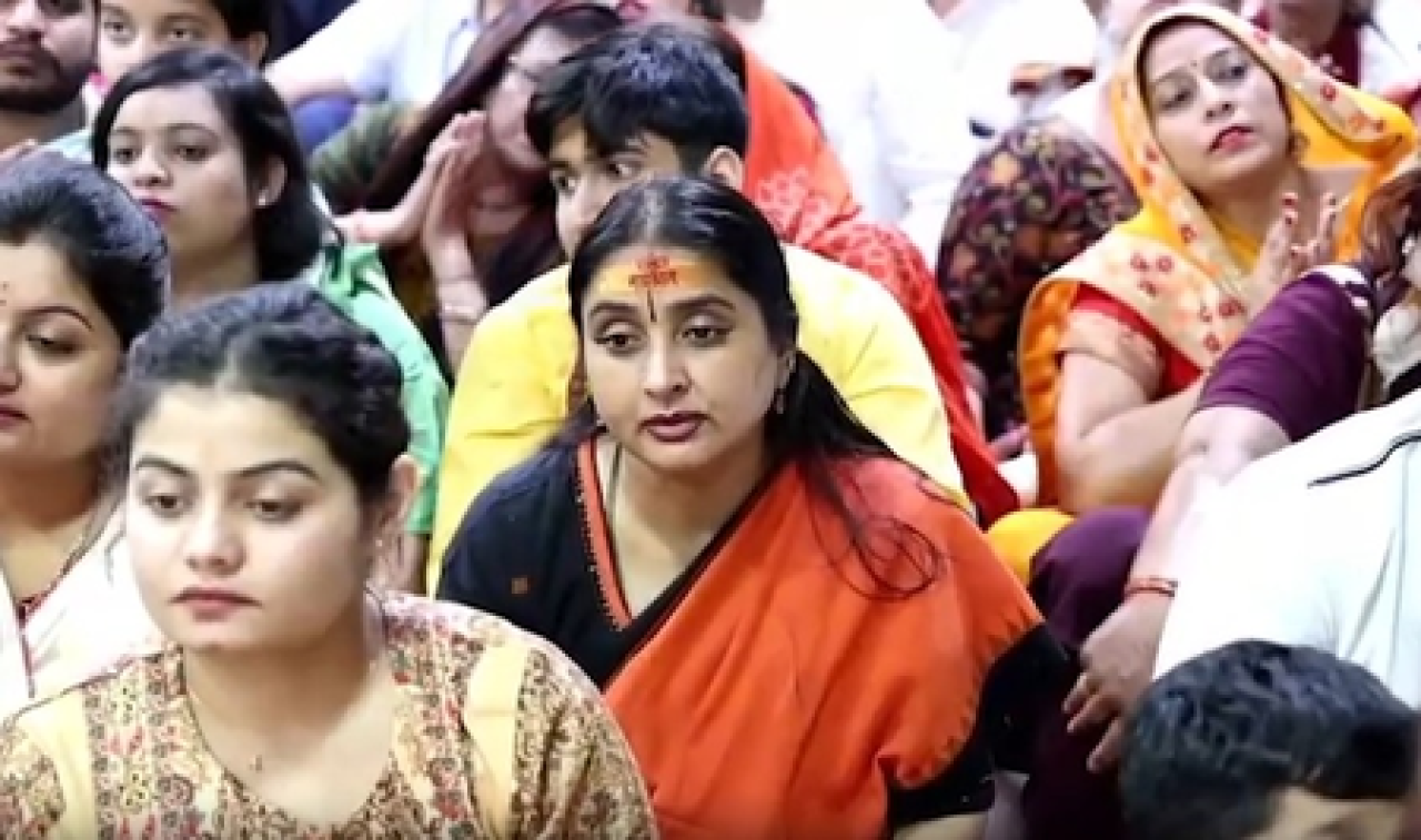 मालविका अविनाशने महाकाल दरबारात प्रार्थना केली, पीएम मोदीच्या दीर्घायू साठी आशीर्वाद घेतला