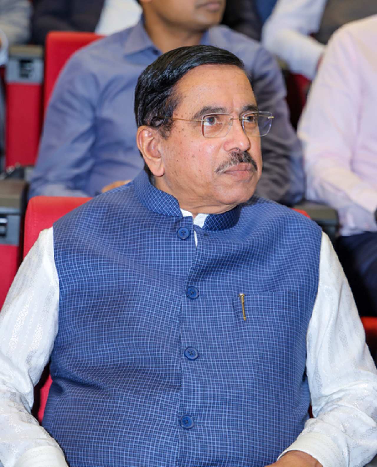 कर्नाटक सरकार सरकारी स्कूल बंद करण्याच्या मार्गावर: प्रह्लाद जोशींचा आरोप कर्नाटक सरकार सरकारी स्कूल बंद करण्याच्या मार्गावर: प्रह्लाद जोशींचा आरोप