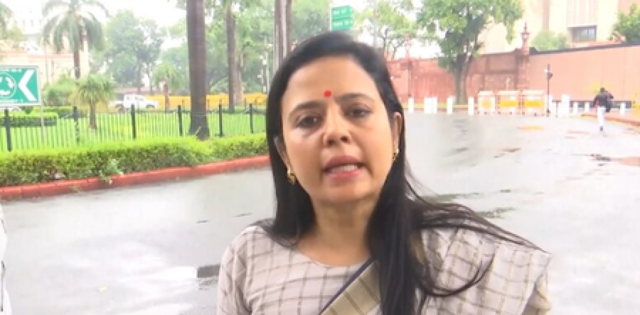 पश्चिम बंगालसाठी आजचा काळा दिवस: महुआ मोइत्रा पश्चिम बंगालसाठी आजचा काळा दिवस: महुआ मोइत्रा