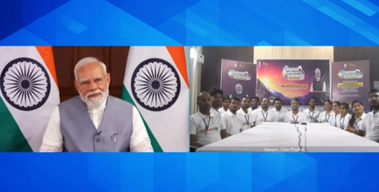 पीएम मोदींची देशवासीयांसाठी अपील: स्थानिक वस्तूंवर बजेटचा काही भाग खर्च करा पीएम मोदींची देशवासीयांसाठी अपील: स्थानिक वस्तूंवर बजेटचा काही भाग खर्च करा