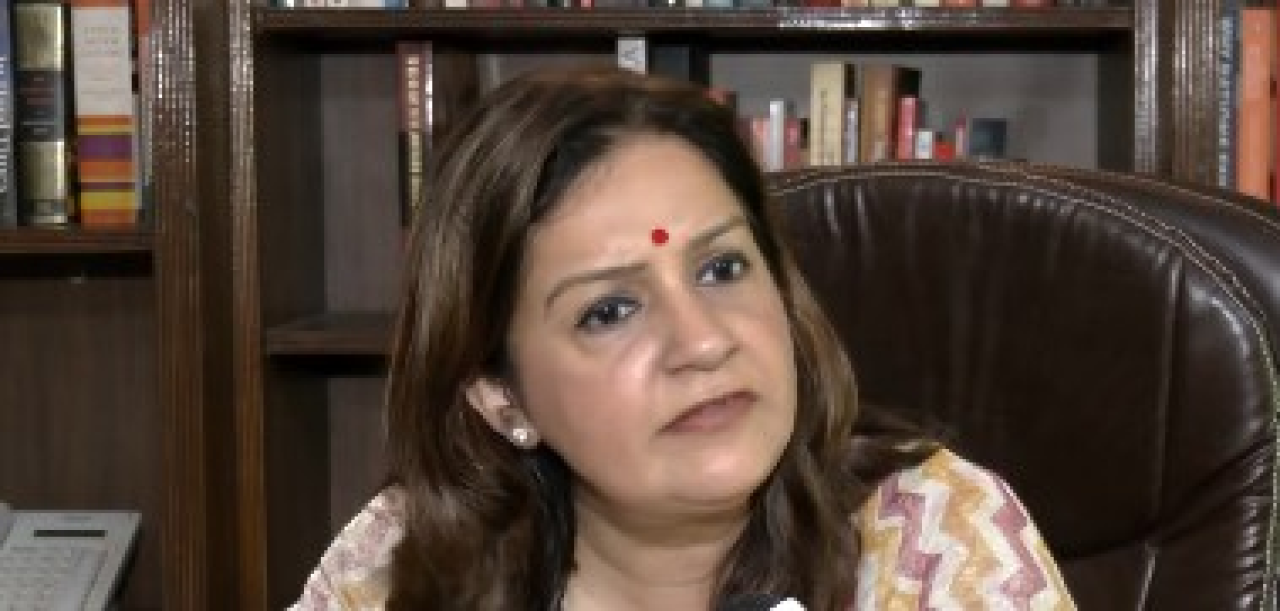 प्रियंका चतुर्वेदीने भाजपावर आरोपांची झोडप केली, राम मंदिर आणि उमर अब्दुल्ला यांवर भाष्य प्रियंका चतुर्वेदीने भाजपावर आरोपांची झोडप केली, राम मंदिर आणि उमर अब्दुल्ला यांवर भाष्य