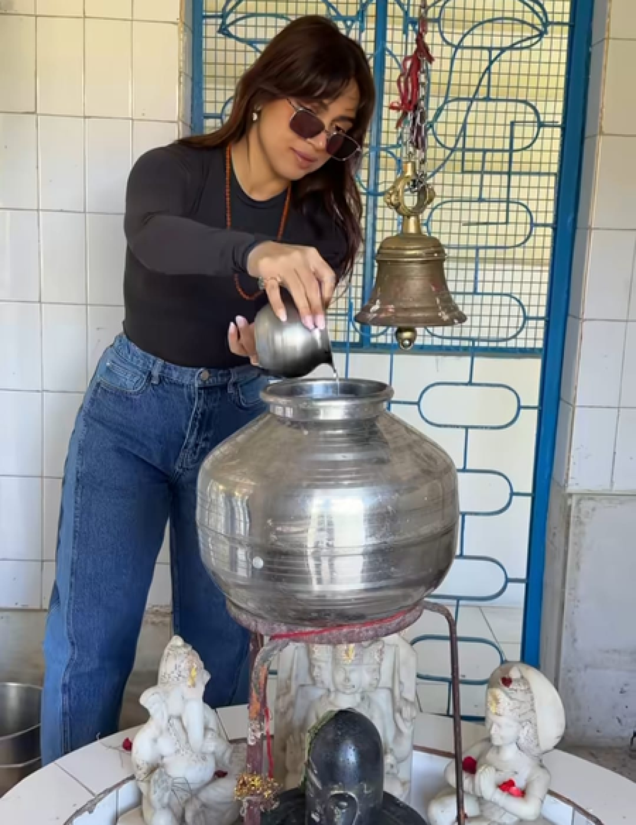 भूमि पेडनेकरच्या पूजा व्हिडिओवर ट्रोलिंग, यूजर्स म्हणाले भूमि पेडनेकरच्या पूजा व्हिडिओवर ट्रोलिंग, यूजर्स म्हणाले