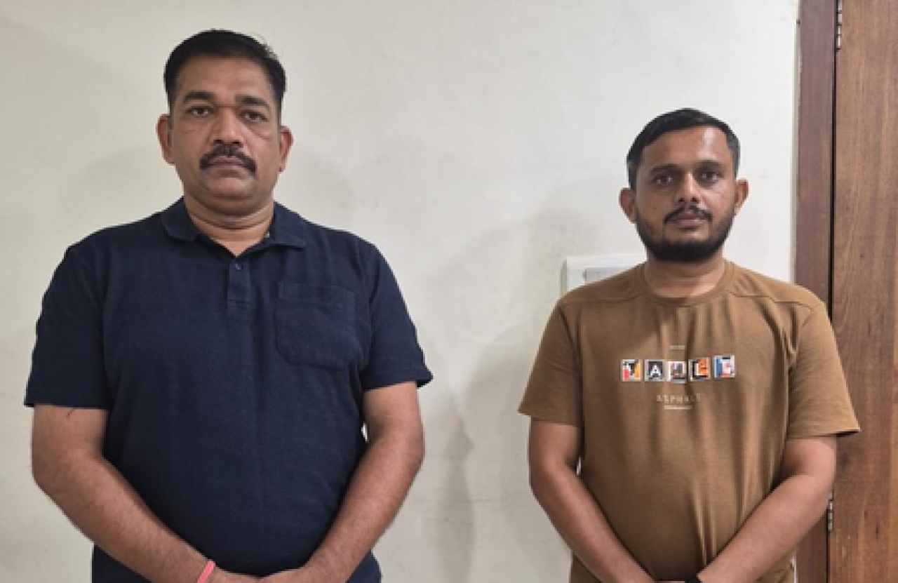 अहमदाबादमध्ये रिश्वतखोरी प्रकरणात मुख्य अग्निशमन अधिकारी आणि बिचौलियावर कारवाई