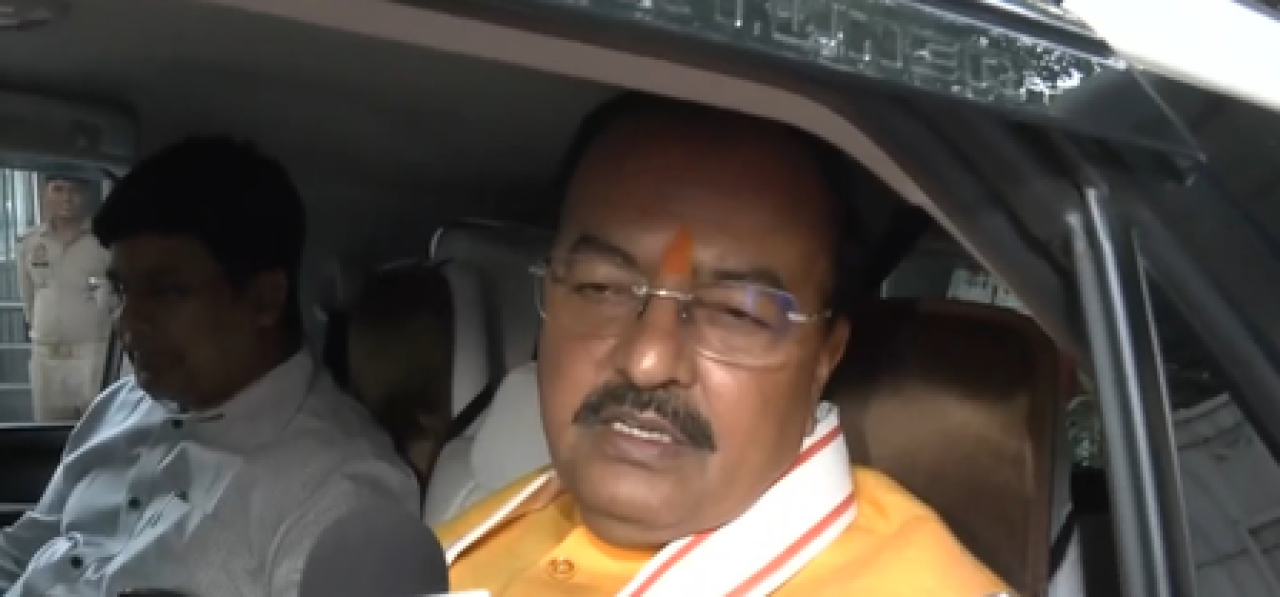 काँग्रेसच्या वंदे मातरमच्या दोन पॅराग्राफ गाण्याच्या निर्णयावर केशव मौर्य यांचा तीव्र हल्ला काँग्रेसच्या वंदे मातरमच्या दोन पॅराग्राफ गाण्याच्या निर्णयावर केशव मौर्य यांचा तीव्र हल्ला