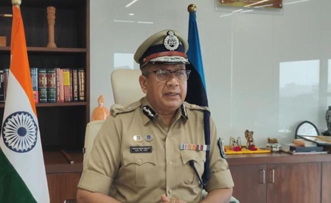 गुजरात: भावनगर शराब कांडानंतर अहमदाबाद पोलिसांची मोठी कारवाई, 436 गुन्हे दाखल, 476 अटक गुजरात: भावनगर शराब कांडानंतर अहमदाबाद पोलिसांची मोठी कारवाई, 436 गुन्हे दाखल, 476 अटक