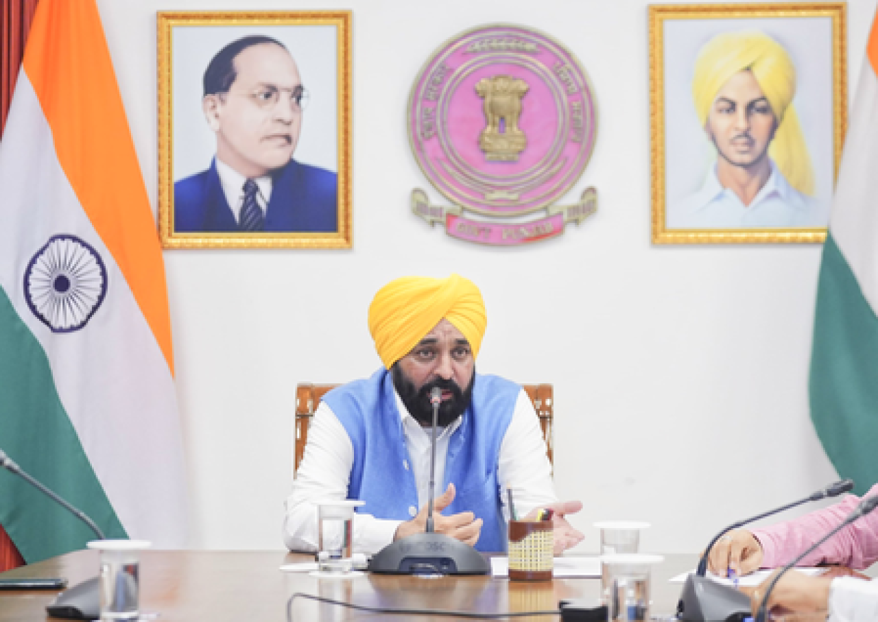 पंजाब पोलिसमध्ये मोठा बदल, 12 आईपीएस आणि 112 पीपीएस अधिकाऱ्यांच्या बदल्या पंजाब पोलिसमध्ये मोठा बदल, 12 आईपीएस आणि 112 पीपीएस अधिकाऱ्यांच्या बदल्या