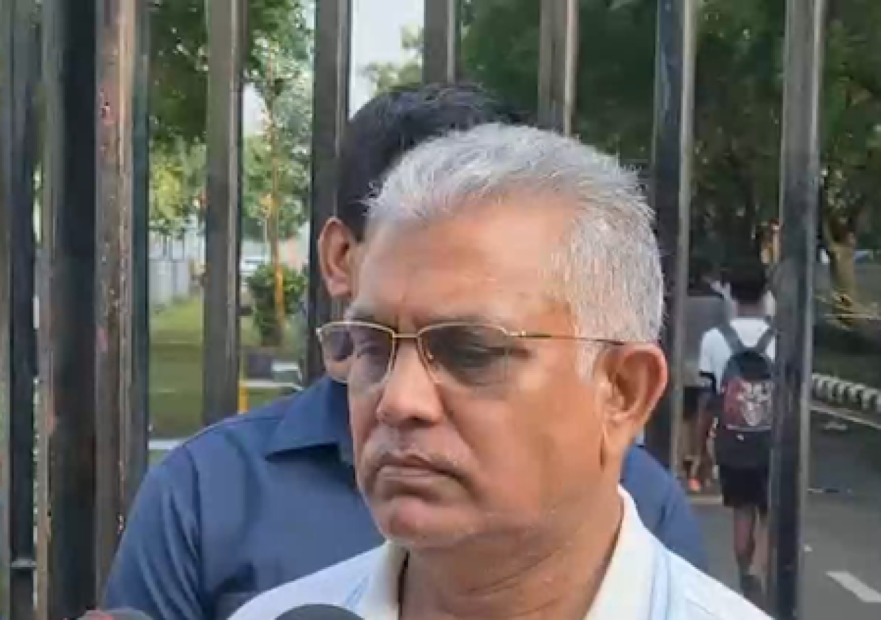 पश्चिम बंगाल: एआईटीएमसी विधायक कुणाल घोषच्या कारवर हल्ला, मंत्री दिलीप घोष म्हणाले- ‘भाजपाची भूमिका नाही’ पश्चिम बंगाल: एआईटीएमसी विधायक कुणाल घोषच्या कारवर हल्ला, मंत्री दिलीप घोष म्हणाले- ‘भाजपाची भूमिका नाही’