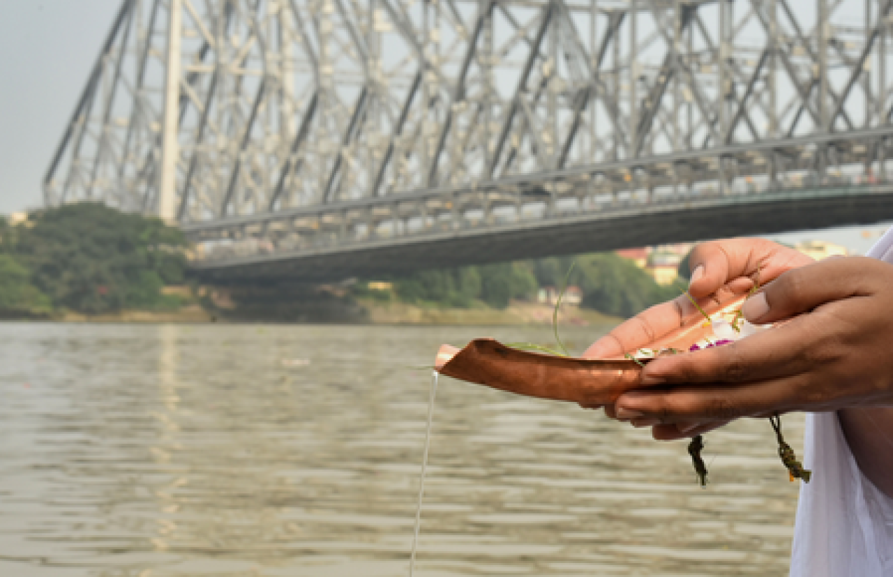 पितृ पक्ष विशेष: परशुराम कुंड आणि प्रिंसेप घाट, पितृ मोक्षाचे ठिकाण पितृ पक्ष विशेष: परशुराम कुंड आणि प्रिंसेप घाट, पितृ मोक्षाचे ठिकाण