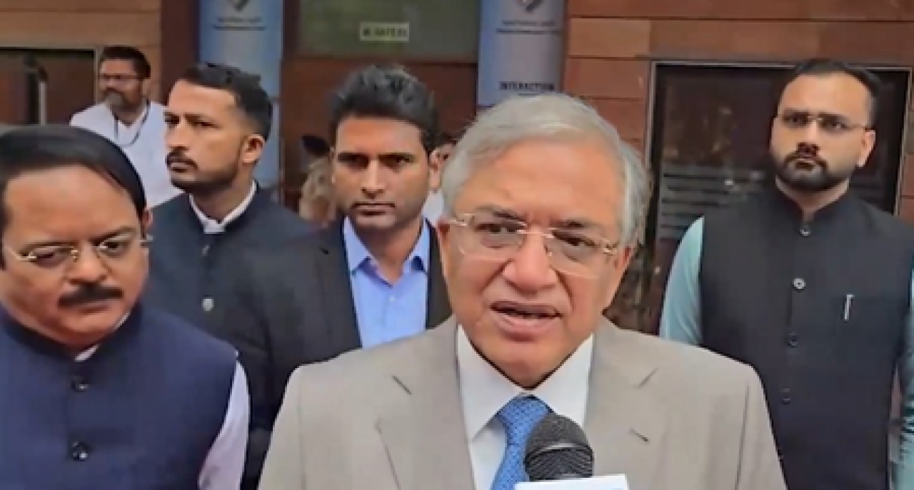 भारताचे मुख्य निवडणूक आयुक्त ज्ञानेश कुमार यांचे आवाहन: प्रत्येक 18 वर्ष पूर्ण केलेल्या नागरिकाने मतदाता बनावे भारताचे मुख्य निवडणूक आयुक्त ज्ञानेश कुमार यांचे आवाहन: प्रत्येक 18 वर्ष पूर्ण केलेल्या नागरिकाने मतदाता बनावे